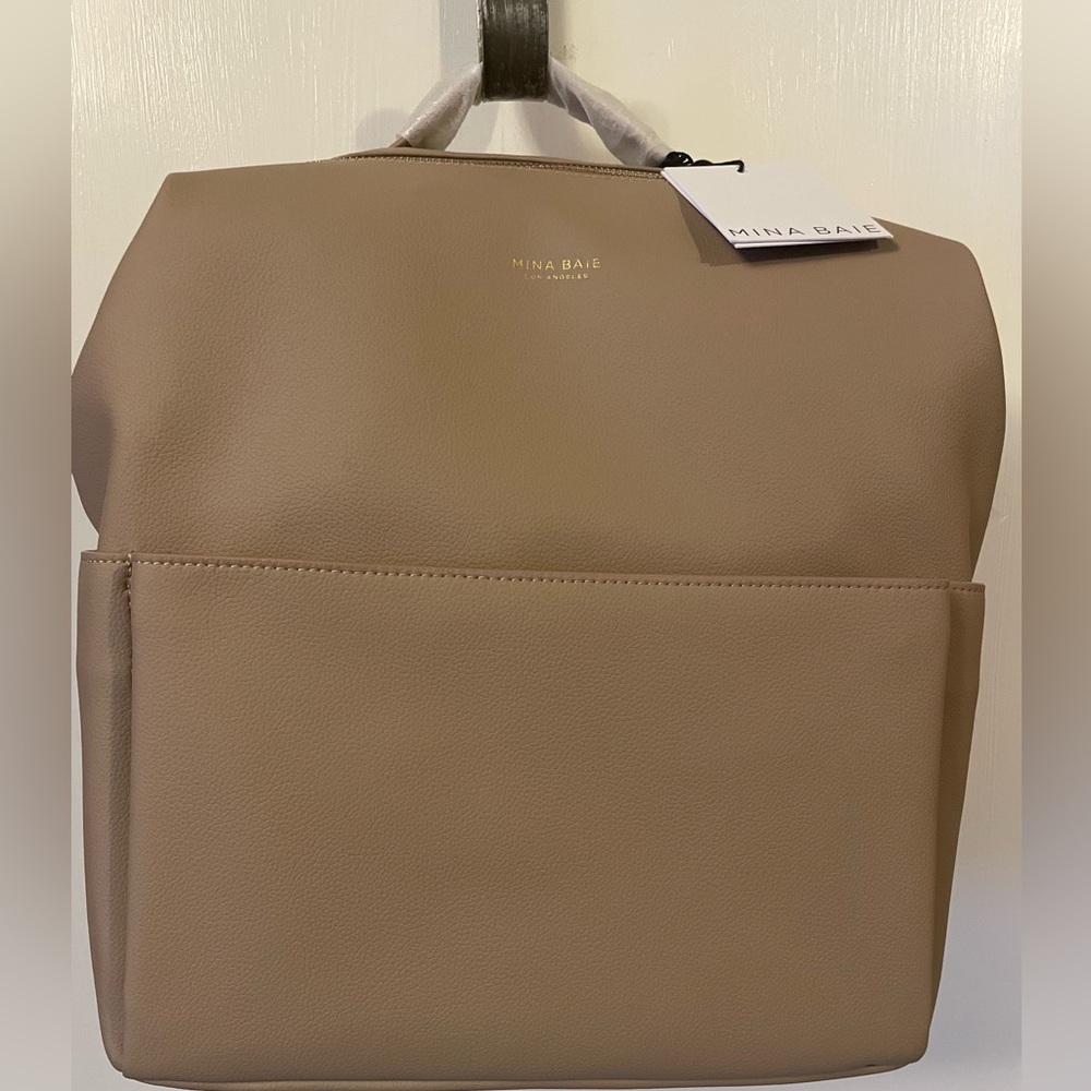 Mina Baie NWT (free shipping)Stevie full size, vegan diaper bag with dust bag.